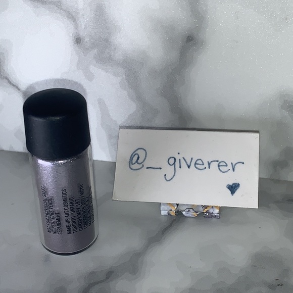 Softwash Grey - MAC Pigment - Picture 5 of 15